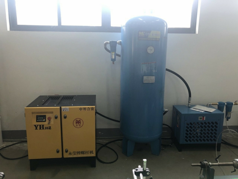 權偉節能螺桿空壓機